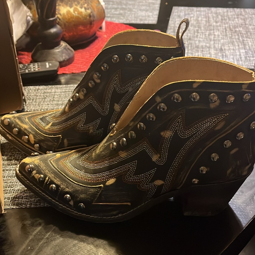 Handmade circle boots - Picture 7 of 12